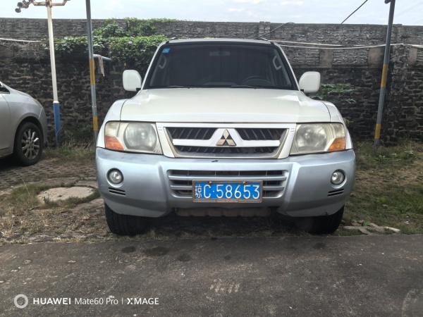 三菱猎豹越野车公开拍卖